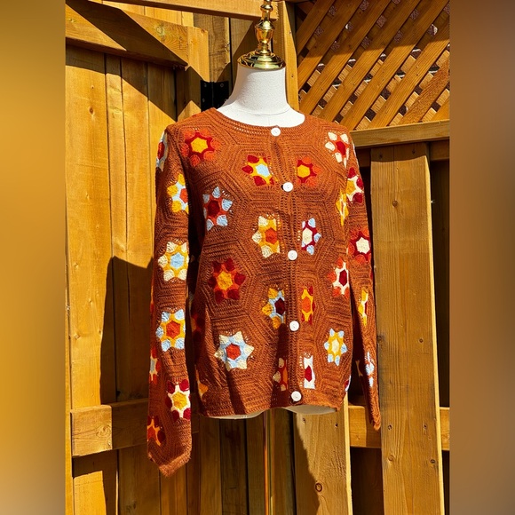🆕 FARM Rio 🧿 NWOT Brown Crochet Knit Patchwork Button Up Cardigan, Sz L - Picture 3 of 16